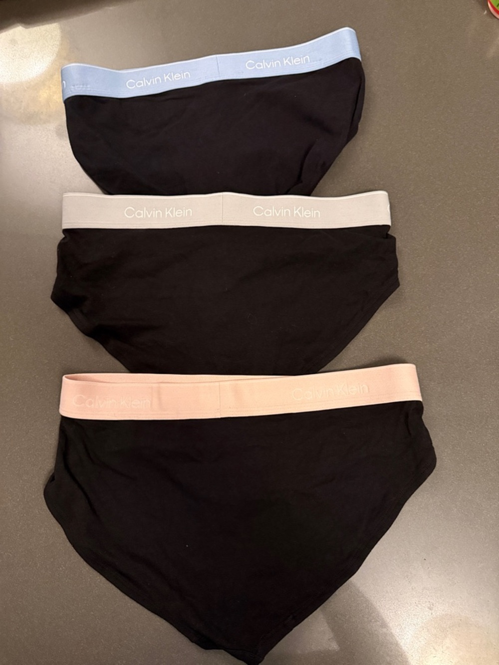 New Calvin Klein Black Hip Briefs Trio with Blue, Pink & Gray Waistbands. Cotton - Picture 6 of 6